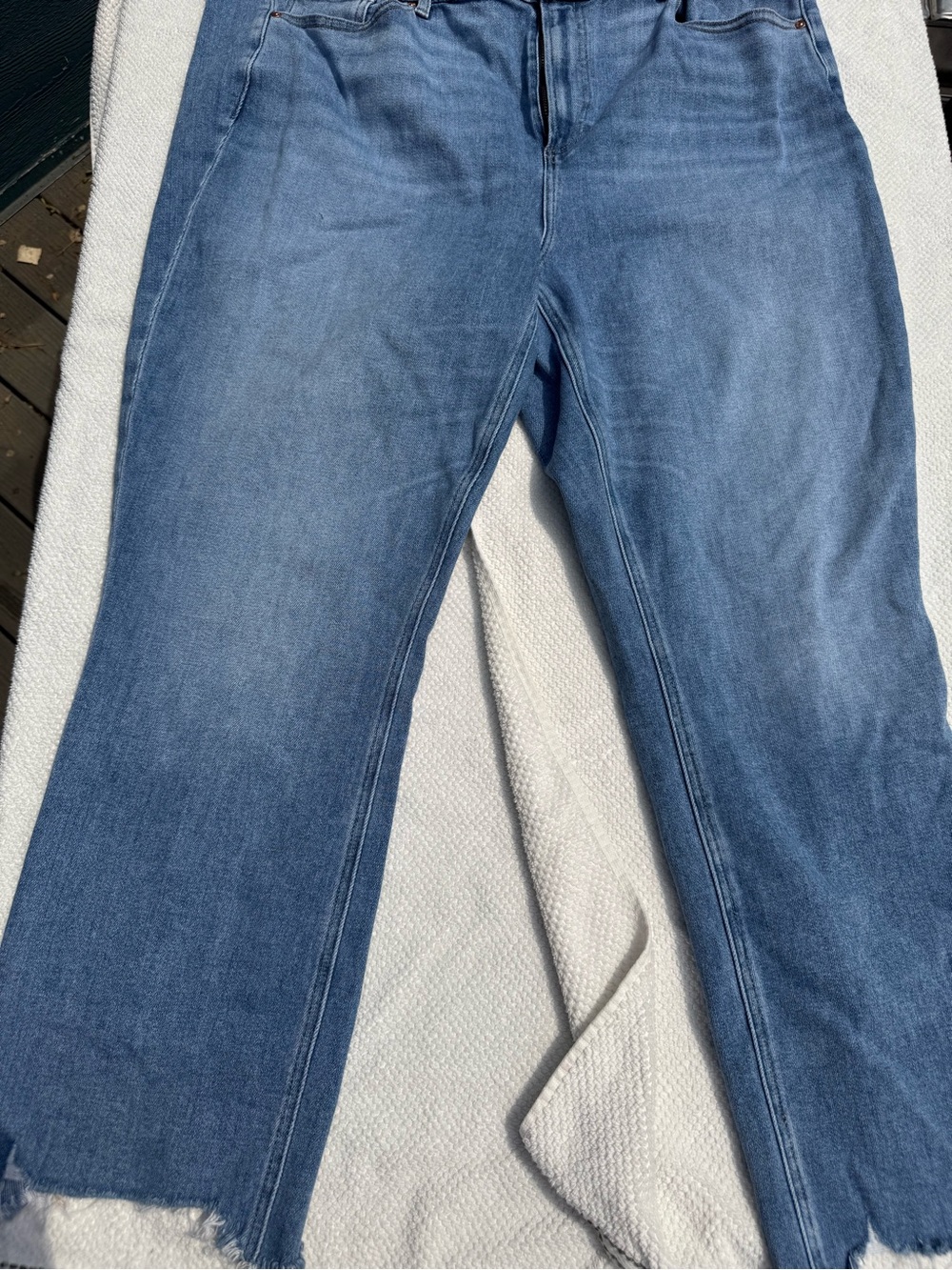 Paige like new Classic Blue Women's Jeans- plus size Cindy jeans